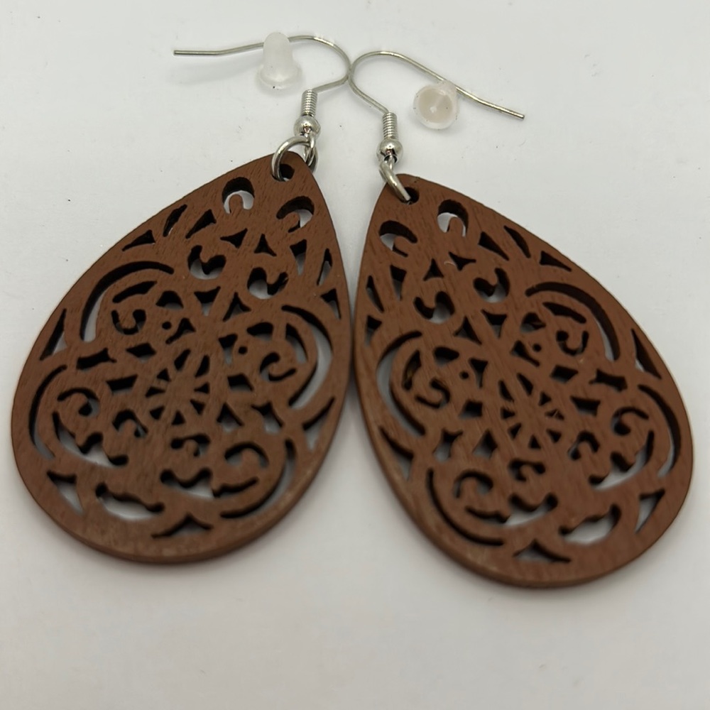 🇺🇸 Wooden Teardrop Earrings hollow delicate fine Mandala Carved - Picture 1 of 2